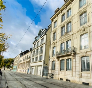 t4 à la vente -   25000  BESANCON, surface 90 m2 vente t4 - UBI421908700